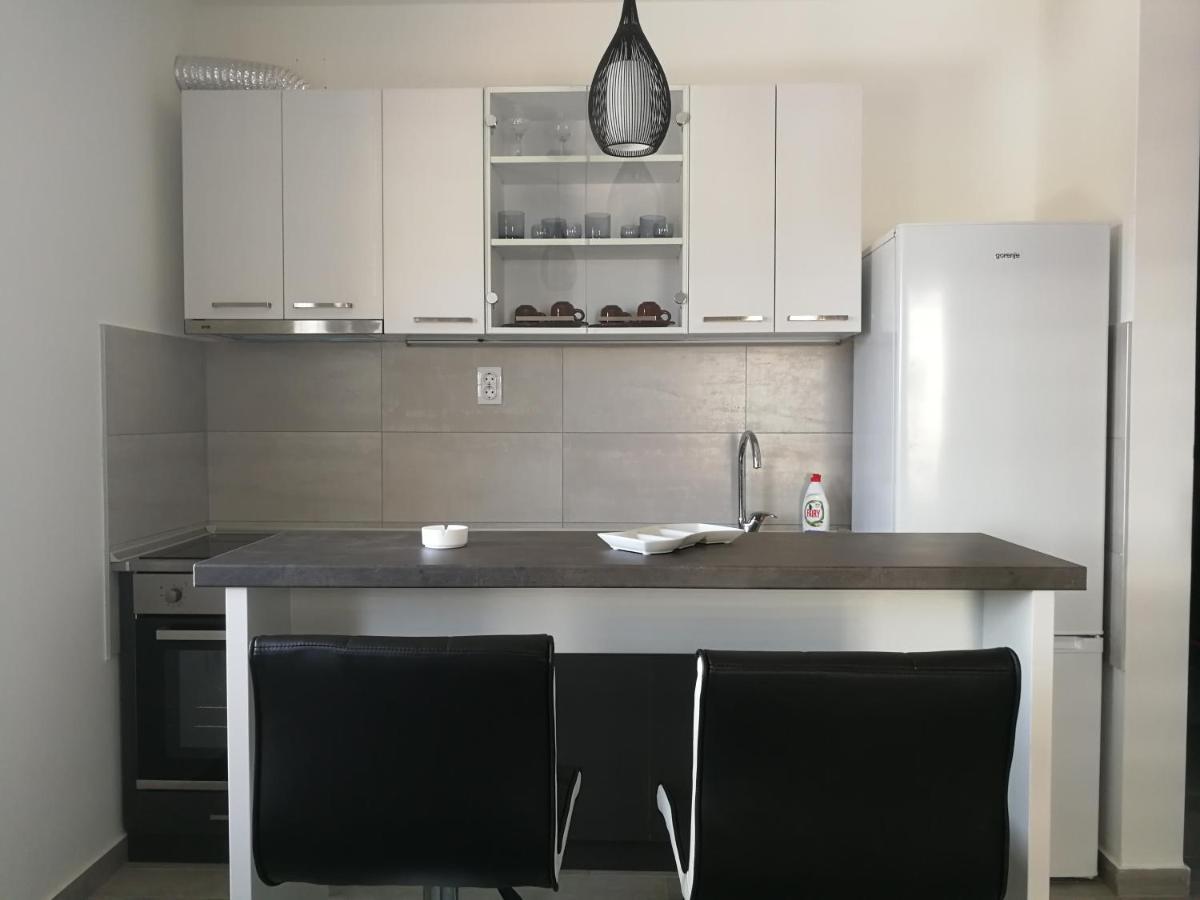 Apartamento Danica Sremska Mitrovica Exterior foto