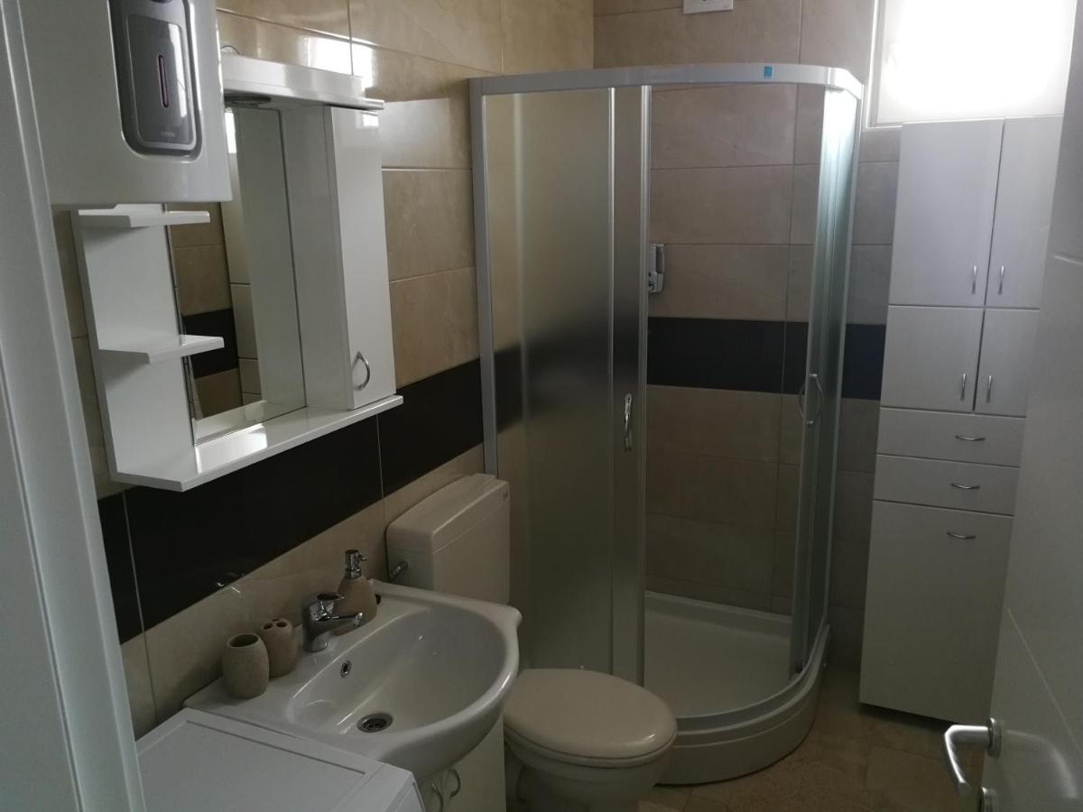 Apartamento Danica Sremska Mitrovica Exterior foto